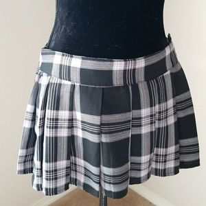 NWOT PLAID SKIRT